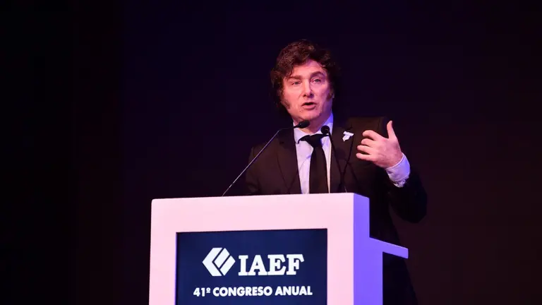 Javier Milei chicaneó al presidente de España: "Ya lo tengo match point a Pedrito"