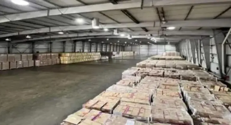 El juez Sebastián Casanello ordenó allanamiento al depósito de Capital Humano con alimentos almacenados