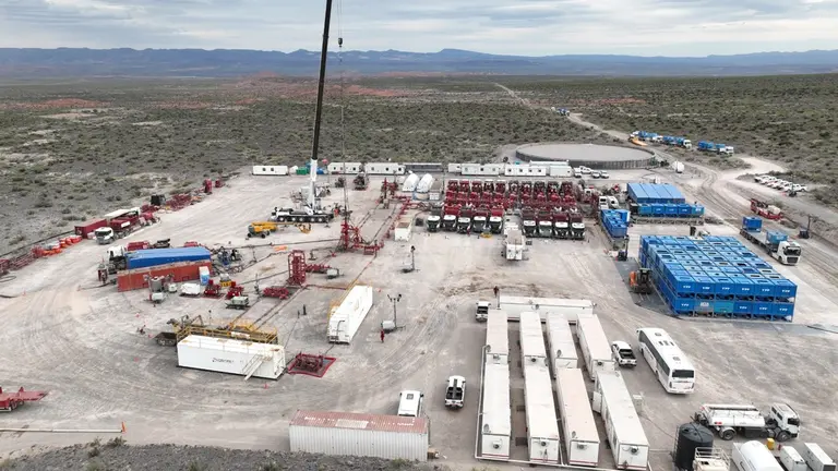 Vaca Muerta es un universo de empresas y servicios globales