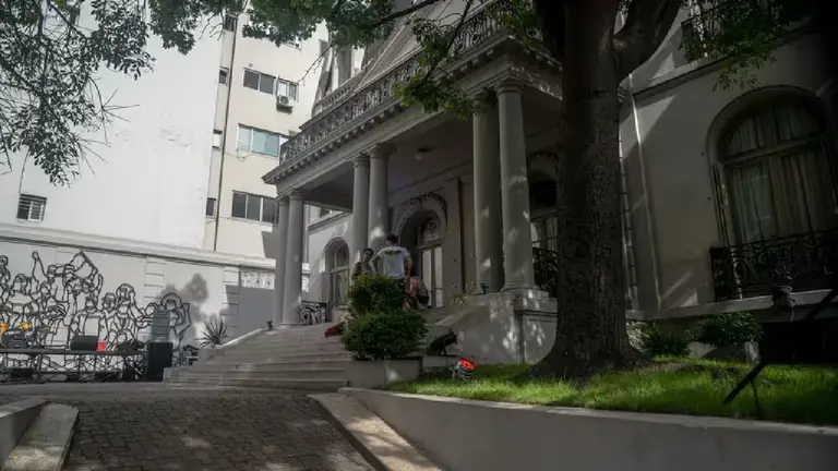 Estilo italiano y antiquísima, cómo es la lujosa mansión que ocupará Sandra Pettovello