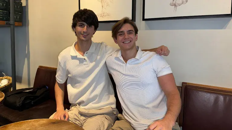 Son emprendedores sub 22 y crearon una app que fomenta la lectura de manera original