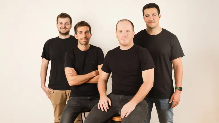 Los socios fundadores de Simbuy