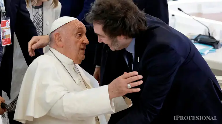 Papa Francisco y Javier Milei