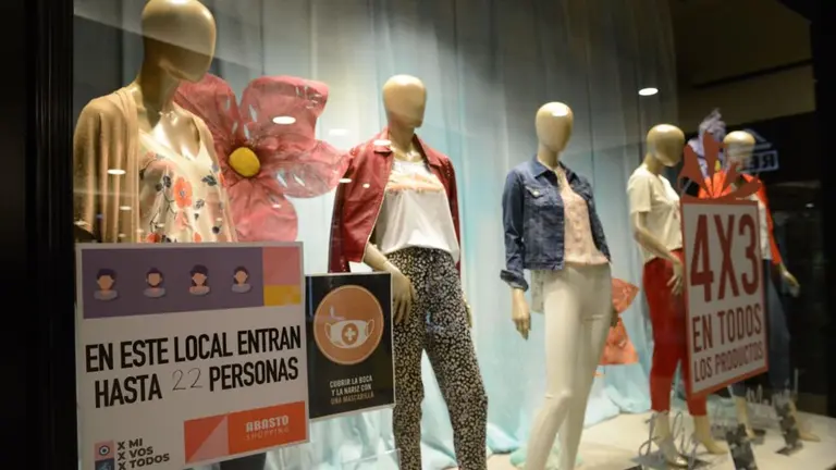 Uno por uno, los mejores locales para comprar ropa barata en Avellaneda