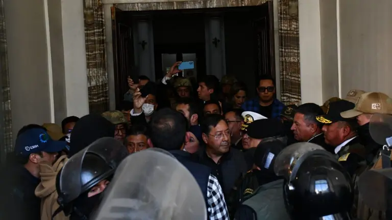 Detuvieron al jefe del Ejército que encabezó el levantamiento militar en Bolivia