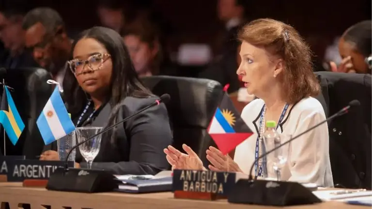 Mondino reconoció a González Urrutia como presidente, aunque Cancillería aún no se pronunció