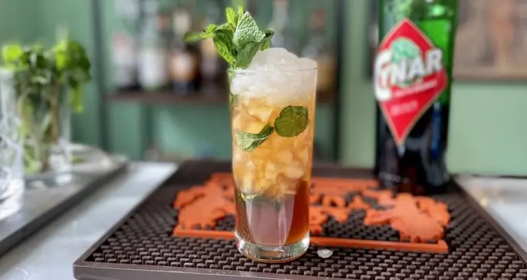 La leyenda del Cynar Julep: el último clásico de la coctelería nacional cumple 20 años
