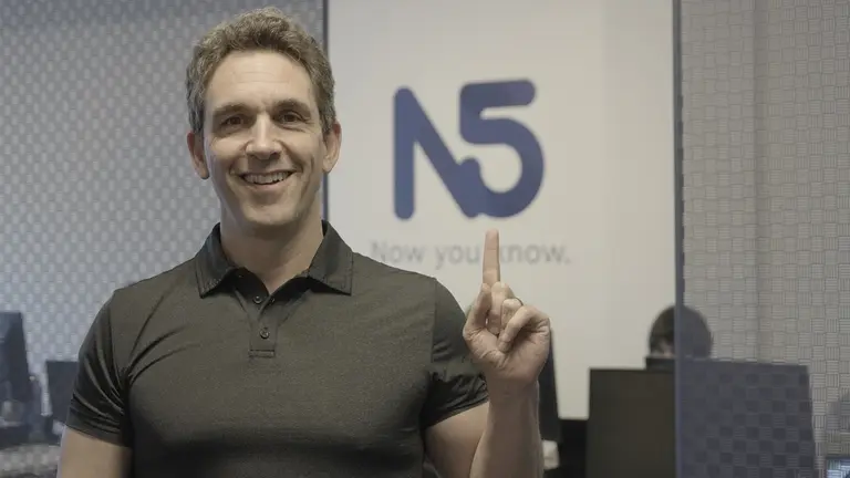 N5 creó un sistema de IA que permite mejorar el desempeño de los bancos