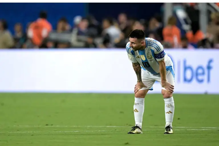 Escalofriante: así quedó el tobillo de Lionel Messi en la final de la Copa América