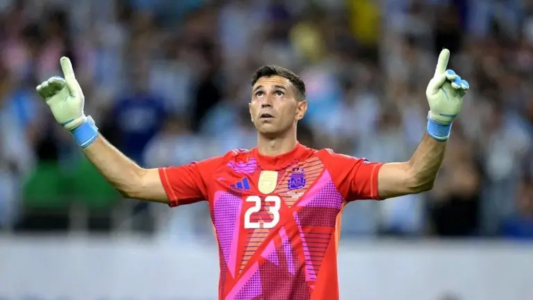 'Te lo digo hoy': la arriesgada promesa del Dibu Martínez para el próximo mundial