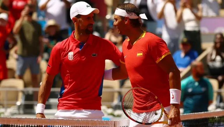 Novak Djokovic venció en dos sets a Rafael Nadal y busca su primera medalla de oro