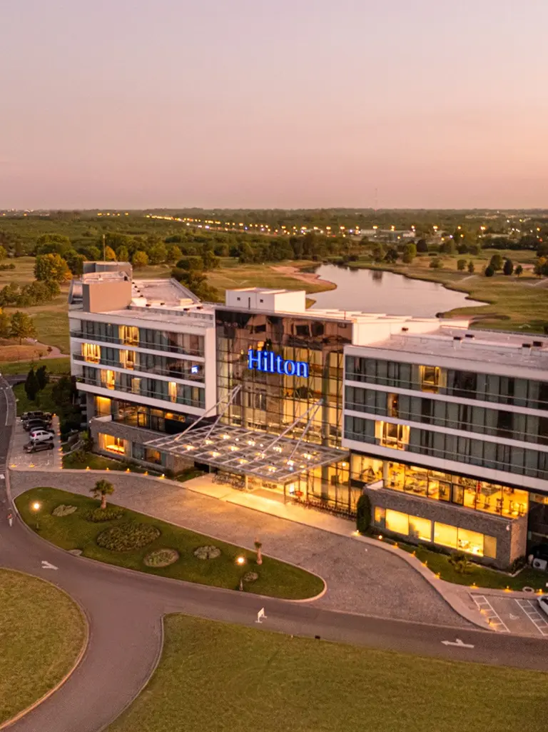 ¡Agosto Imperdible en Hilton Pilar!