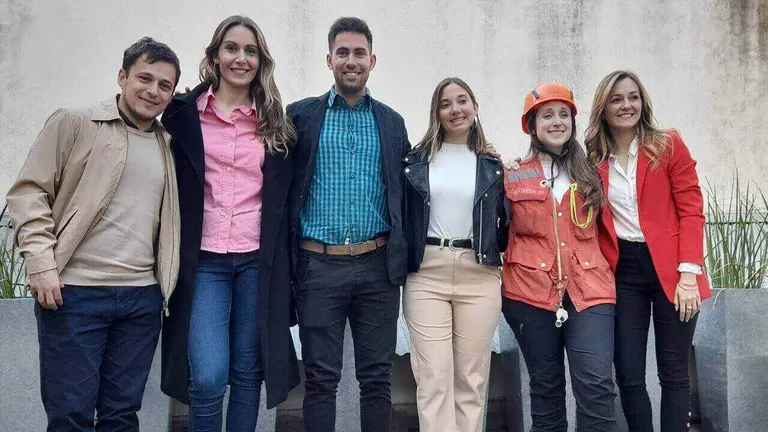 Jóvenes profesionales Veladero (1280 x 720 - 99.7KB)