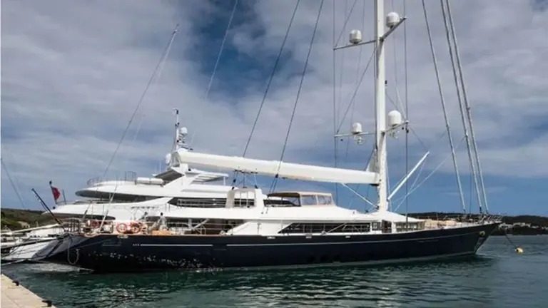 Naufragio en Italia: confirman al presidente del Morgan Stanley International como otro de los desaparecidos