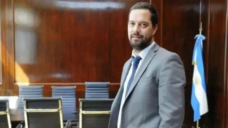 El Gobierno derogó tres normas de control sobre las empresas