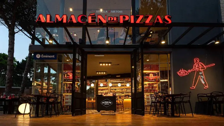 Almacén de pizzas busca socios para expandirse con sus franquicias