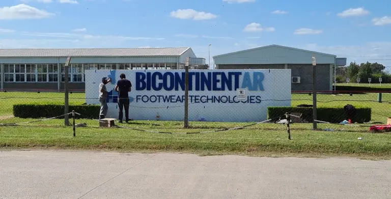 Bicontinentar Footwear Technologies