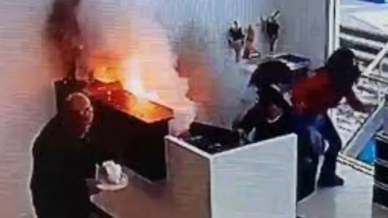VIDEO | Así explotó el paquete dirigido al presidente de la Sociedad Rural, Nicolás Pino