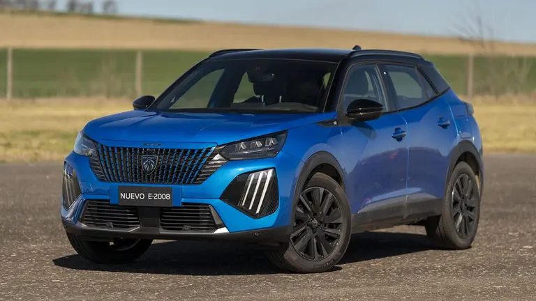 Peugeot confirmó la llegada del auto SUV E-2008 a la Argentina: cuánto costará