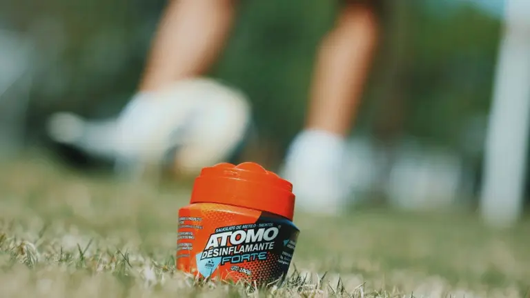 La historia del Atomo desinflamante, el medicamento que fue vendido por una fortuna