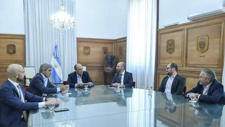 El Gobierno se reunió con directivos de la aerolínea Gol