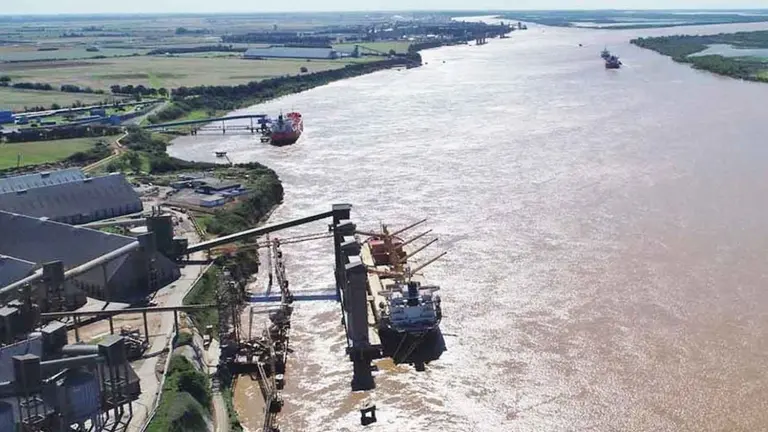Hidrovía: el Gobierno anticipó que planea desregular el transporte de cabotaje por decreto
