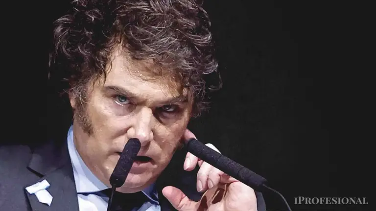 Milei cuestionó la cantidad de empleados de la UNR, pero con un mal cálculo que luego corrigió