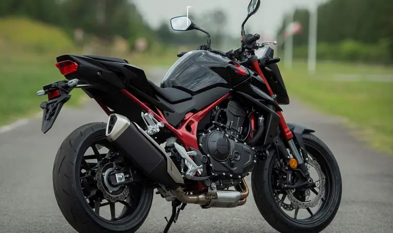 La moto Honda CB750 Hornet se puede financiar en cuotas sin interés: cómo es el plan