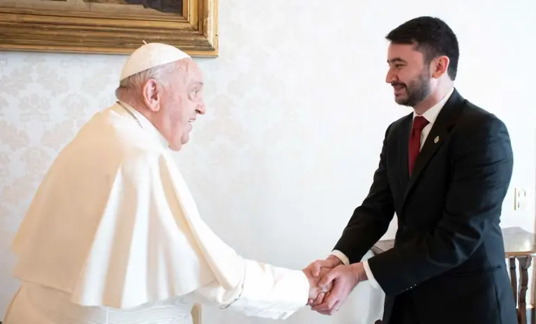 Nahuel Sotelo con Papa Francisco