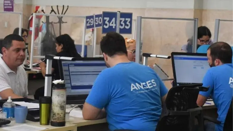 El Gobierno estima que hay 10.000 empleados públicos en condiciones de jubilarse