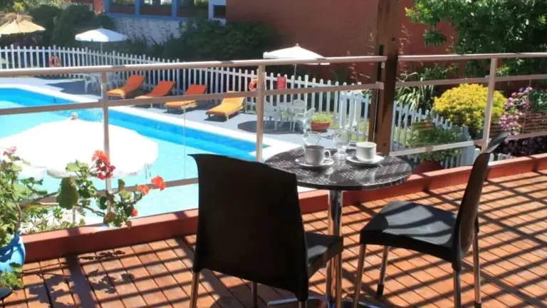 Así era el Hotel Dubrovnik, que se derrumbó en Villa Gesell