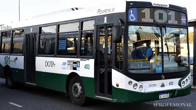 Colectivos, al borde del paro: la UTA define hoy su postura tras la conciliación