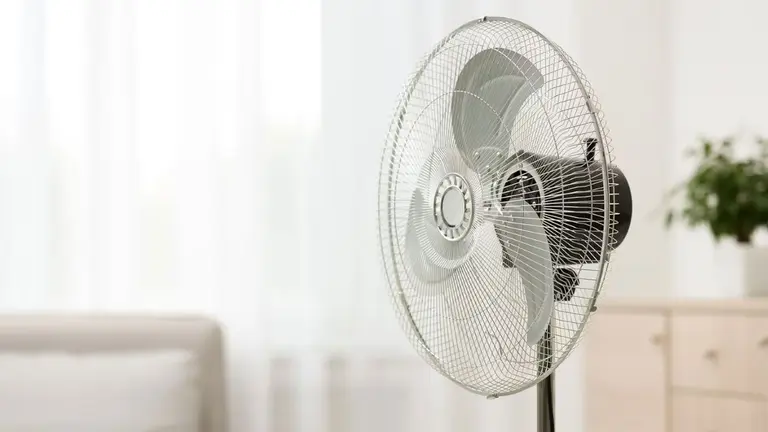 El truco del ventilador para enfriar la casa sin aire acondicionado