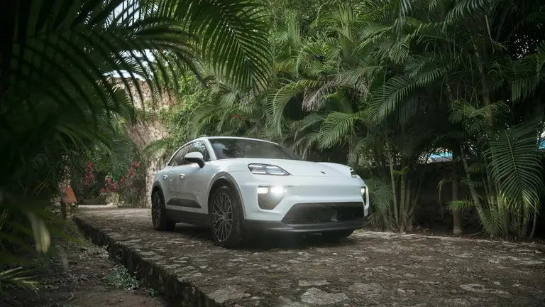 Porsche presentó el Macan, el SUV eléctrico con más de 600 km de autonomía