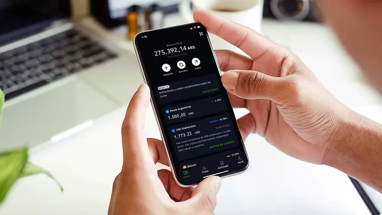 Esta plataforma digital suma 4 criptomonedas para obtener rendimientos semanales