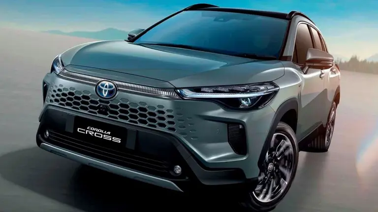 cuanto sale por mes mantener un auto SUV toyota corolla cross