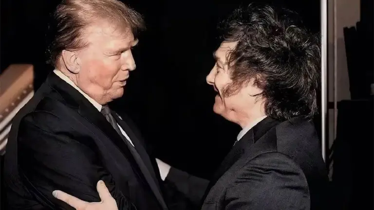 Javier Milei viajó a los Estados Unidos y espera las primeras señales de Donald Trump