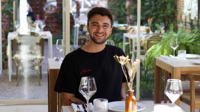 Pasó por Master Chef, dejó su puesto en una multinacional y hoy lidera un original restó en Palermo
