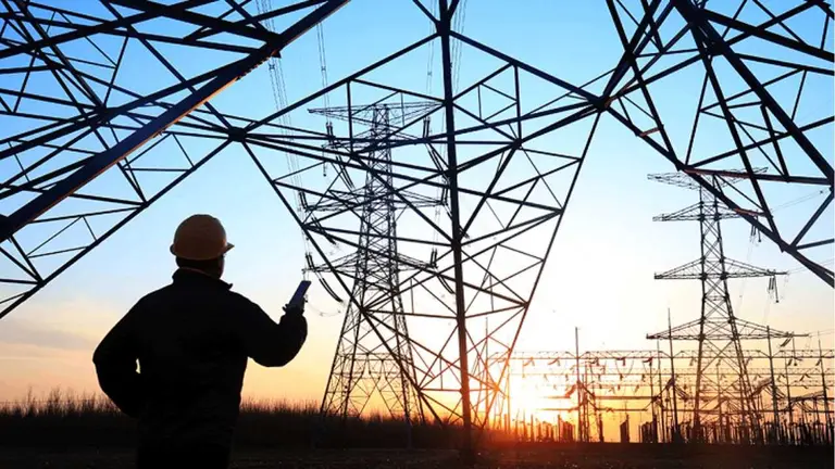 Línea eléctrica, aluar