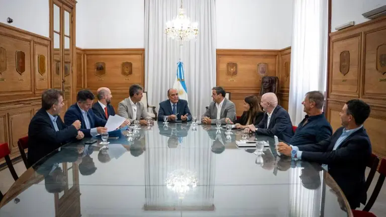 Guillermo Francos se reunió con diputados dialoguistas