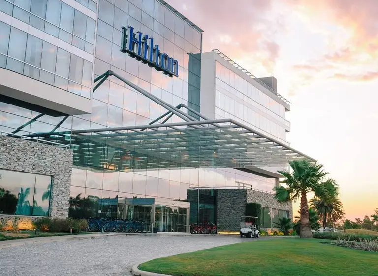 Hilton Pilar