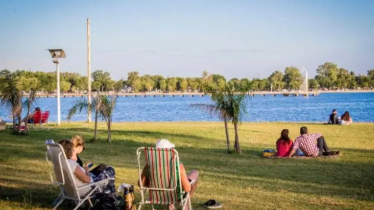 Ni Chascomús ni San Miguel del Monte: la laguna a pocas horas de Buenos Aires que nadie conoce y es un paraíso