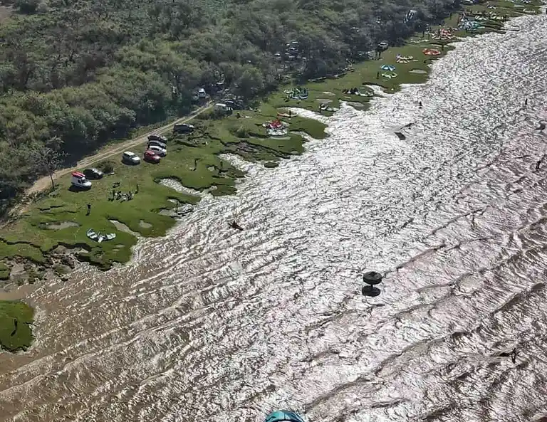 Ideal para verano: la playa secreta que queda a menos de 100km de CABA para pasar el día