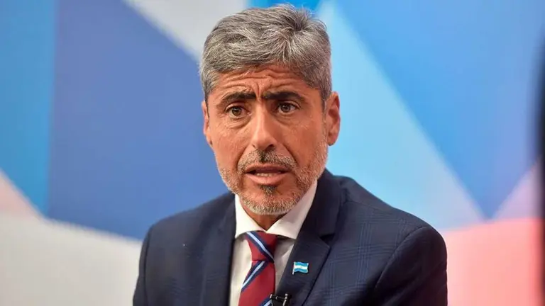 VIDEO | El ministro de Seguridad de Córdoba persiguió a dos motochorros y logró detenerlos