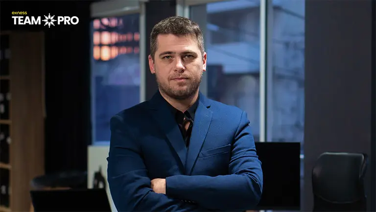 Trader Adrian Nardelli