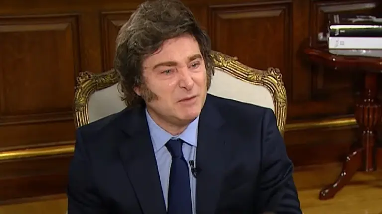 ¿Qué dice el decreto firmado por Milei que transformó al Banco Nación en Sociedad Anónima?