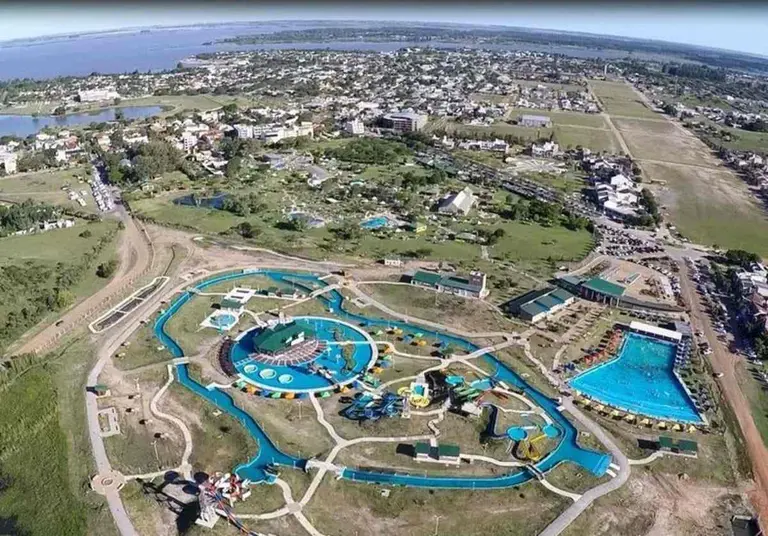 El pueblo encantador del litoral para disfrutar de las termas: no es Colón ni Villa Elisa