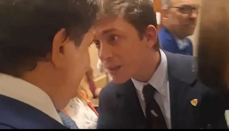 Facundo Manes cruce con Santiago Caputo