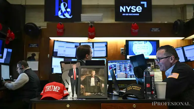 Acciones argentinas, ADR, bonos y CEDEAR se desploman hasta 19% en abril: cuáles lideran el ranking