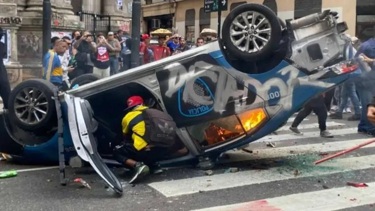 Incidentes y destrozos en la marcha por los jubilados: más de 100 detenidos y heridos graves